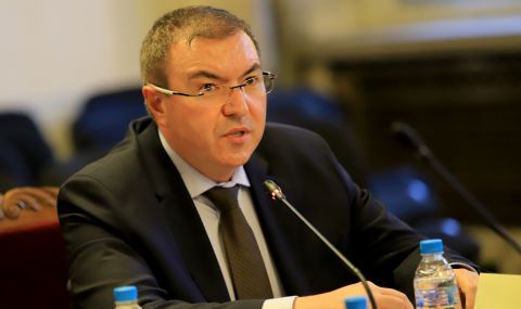 kostadin-angelov-30-ot-postavenite-vaksini-u-nas-sa-falshivi-1