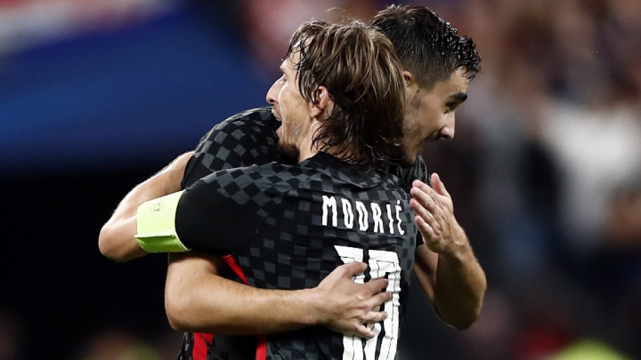 5966d596848176f2343b9d83c8286d7a