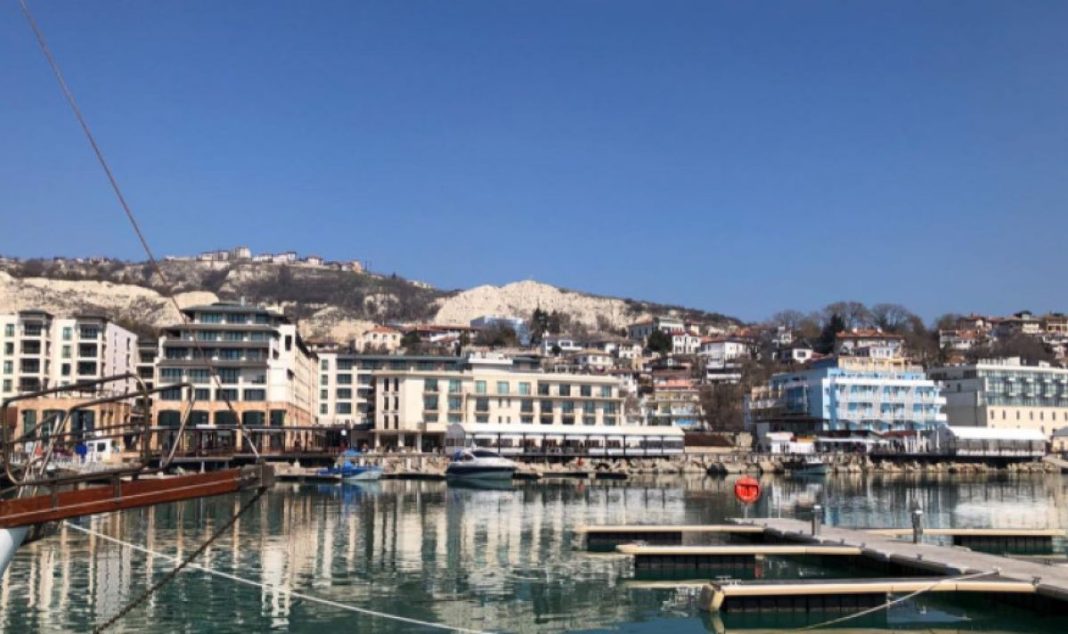 kraen-srok-za-hotelierite-da-kandidatstvat-za-vazstanovavane-na-sredstva-za-nastanavaneto-na-bejanci-prez-mai-1