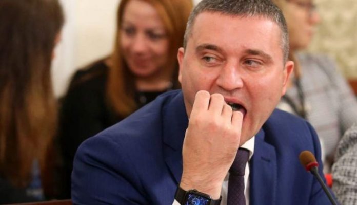 горанов-папка-750x430