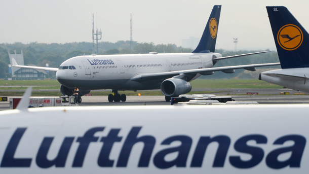 Lufthansa pilots begin walkout