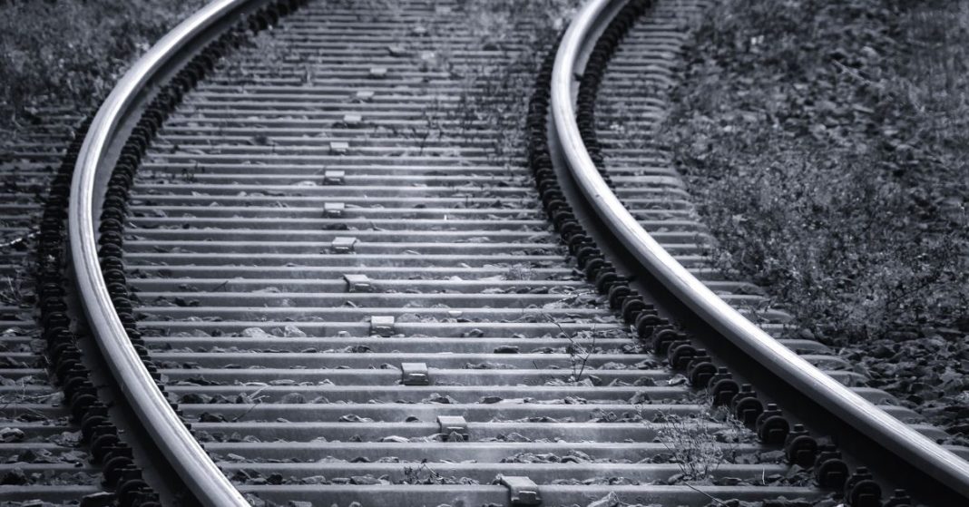 релси_влак_2086945432550381573_big