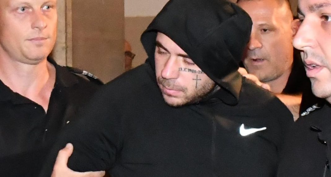 08-01_6495125033320250296_big