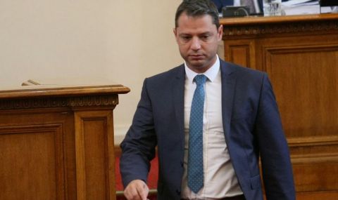 delan-dobrev-panev-ne-e-glupav-chovek-no-tarsi-izava-1