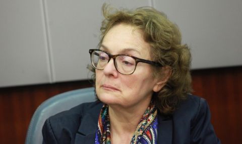 prof-rumana-kolarova-trifonov-opitva-da-vdigne-shum-1