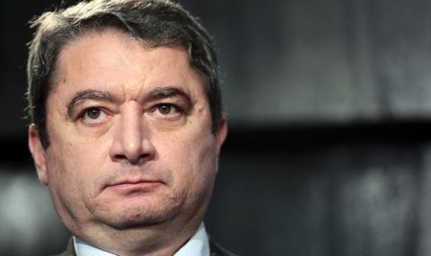 emanuil-iordanov-sluchaat-semerdjiev-ne-e-izoliran-govori-za-mnogo-porochno-kadruvane-v-mvr-1