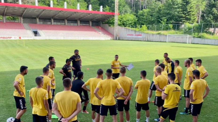 f1646ef537d603cb0fecac5d640b8079