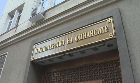 mf-plasira-emisia-za-180-mln-lv-daljat-poskapva-1