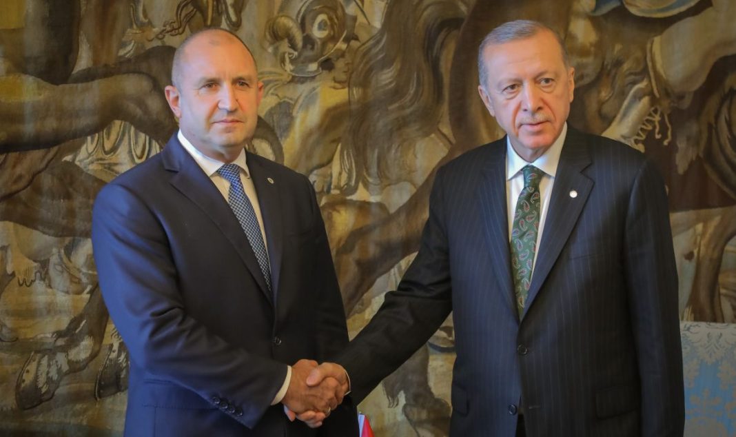radev-kam-erdogan-turcia-e-vajen-partnyor-sased-i-sauznik-1