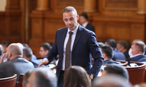 aleksandar-nenkov-na-tozi-etap-nama-kak-da-se-sluchi-pravitelstvo-na-gerb-podkrepeno-ot-dps-1
