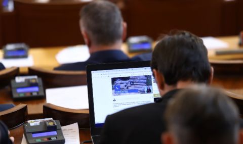 deputatite-reshavat-za-voennata-pomosht-za-ukraina-1