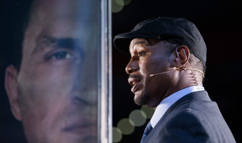 lenaks-luis-kogato-ne-se-boksirat-nai-dobrite-gubat-ne-samo-fenove-1