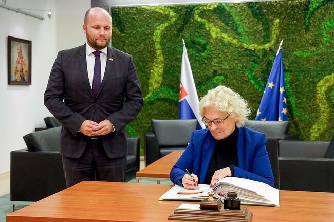 Jaroslav Nad Christine Lambrecht