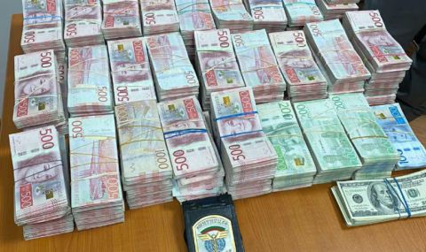 nedeklarirana-valuta-za-nad-1-mln-lv-otkriha-na-dunav-most-2-1