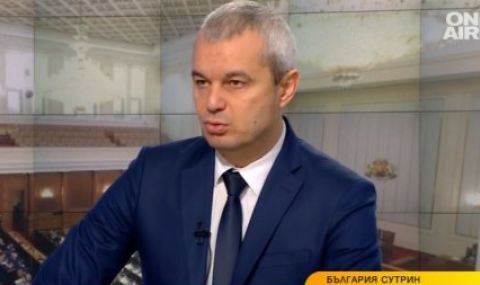 kostadinov-vsichko-se-prevarna-v-poshal-politicheski-spektakal-sega-tova-e-podigravka-kam-prezidenta-1