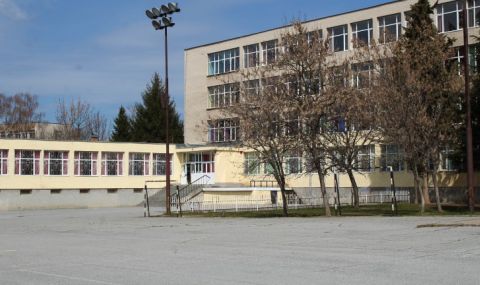 3-april-shte-e-neucheben-za-uchilishtata-s-izborni-sekcii-1