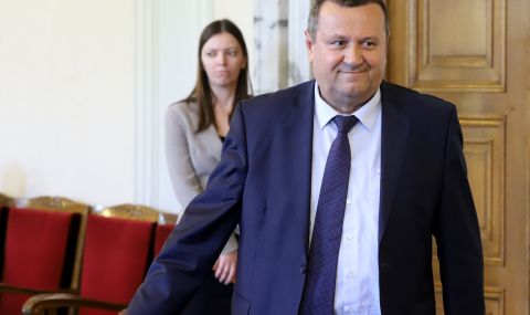 hasan-ademov-okolo-12-mlrd-leva-shte-struva-uvelichenieto-s-12-na-vsichki-pensii-samo-za-6-te-meseca-na-tazi-godina-1