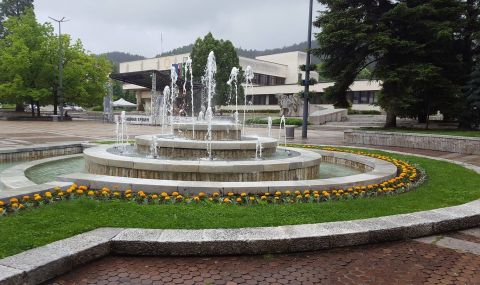 radev-otkriva-pametnik-na-vasil-levski-v-troan-1