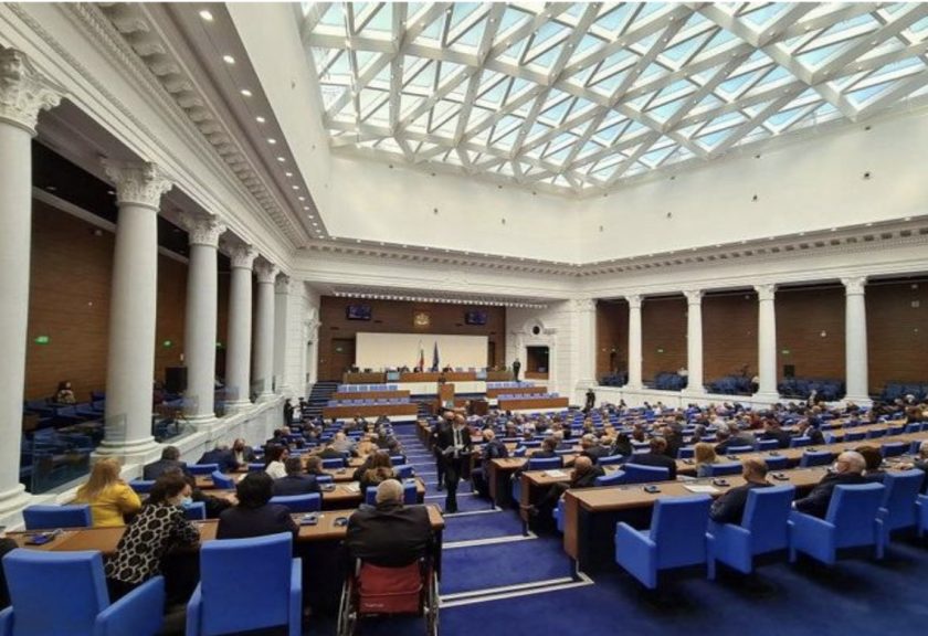 a5c3437a93866fe1809fae5c5d9d038b