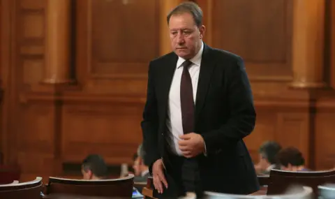 angel-naidenov-v-pregovorite-s-hutite-za-zalojnicite-na-koraba-trabva-da-se-tarsi-iran-1