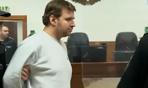 chervenia-pirat-se-izprava-pred-sada-gledat-markata-mu-za-neotklonenie-1