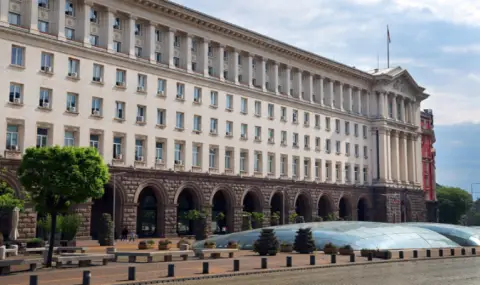 pravitelstvoto-otpuska-milioni-na-karlovskite-sela-1