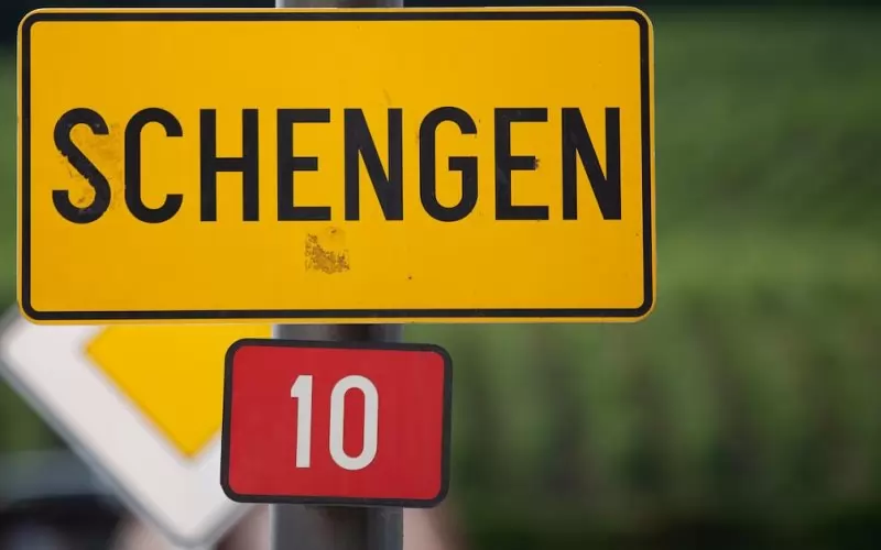 schengen_sign.jpg.webp.jpeg