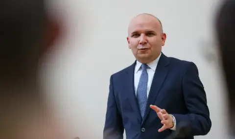 kuchuk-kam-peevski-rechnikat-na-politika-ne-sadarja-prakori-1