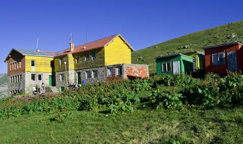 antisemitizam-v-rila-izraelski-turisti-se-oplakaha-che-sa-bili-izgoneni-ot-hija-ivan-vazov-1