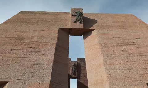 prezidentat-rumen-radev-na-boinia-praznik-na-suhopatnite-ni-voiski-1