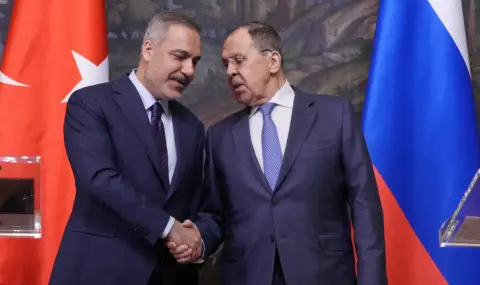 hakan-fidan-razgovara-sas-sergei-lavrov-za-ukraina-predi-vizitata-si-v-kiev-1