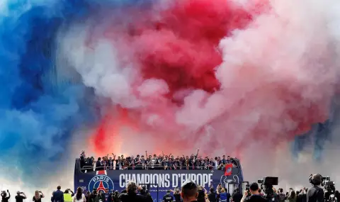 unikalen-parad-na-psj-v-parij-video-snimki-1