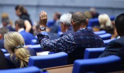 deputatite-shte-razgledat-na-vtoro-chetene-promenite-v-zakona-za-dvijenie-po-patishtata-1