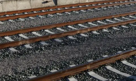 tovaren-vlak-derailira-mejdu-kalofer-i-taja-1