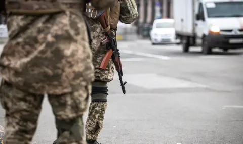 bivshiat-premier-na-ukraina-azarov-voennite-prebiha-do-smart-72-godishna-jena-v-tarsene-na-ukrivashti-se-ot-armiata-1