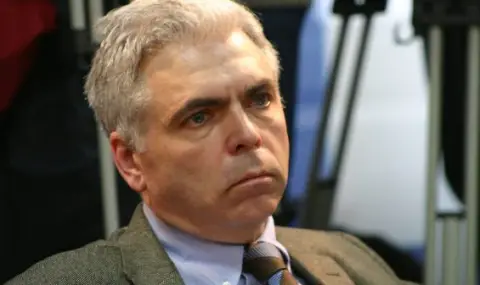 bivshiat-parvi-diplomat-na-rumania-v-kitai-baha-vzriveni-ostankite-ot-ednopolusnia-red-na-sasht-i-evropeiskia-imperializam-1