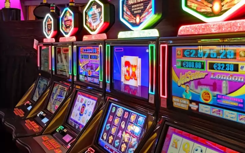 casino-game-of-chance-slot-machines-3260372.jpg