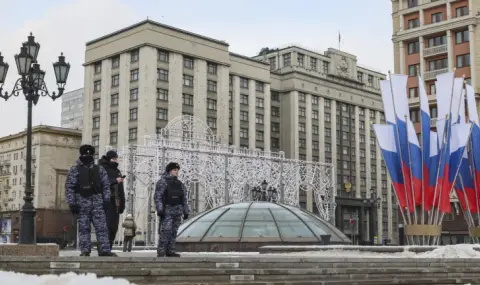 v-rusia-es-ne-prosto-vazprepatstva-mirnoto-razreshavane-na-ukrainskia-konflikt-a-izostra-situaciata-1