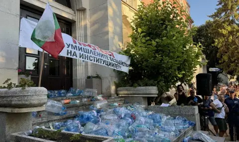 krizisniat-shtab-za-bezvodieto-v-pleven-na-zasedanie-s-protestirashti-1