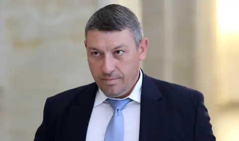 izslushvat-kandidata-za-predsedatel-na-dans-denyo-denev-vav-vatreshnata-komisia-1