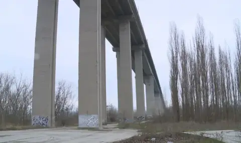 kragla-masa-vav-varna-obsadi-badeshteto-i-remonta-na-asparuhovia-most-1