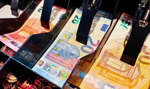 parvi-oficialen-raboten-den-za-godinata-bankite-otvarat-vrati-obmenat-levove-v-evro-bezplatno-1