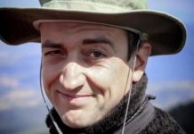 Нови записи: Ивайло Калушев пристига, а останалите коленичат пред него