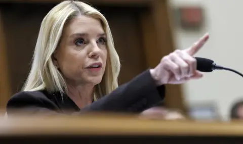 glavniat-prokuror-na-sasht-razkri-300-izvestni-lichnosti-spomenati-v-dokumentite-po-sluchaa-epstiin-1