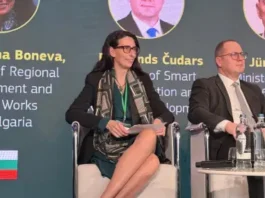 Министър Бонева в Брюксел: Тук съм, за да спасим европейските средства в период на удължителен бюджет