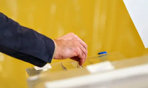 gerb-pp-db-i-antikorupcionen-blok-otkrivat-predizbornite-si-kampanii-1