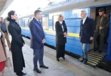 Гюров и министри от служебния кабинет са на посещение в Украйна