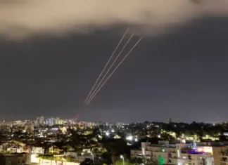 Иран се похвали с най-мощната си атака срещу Израел и американски цели от началото на войната