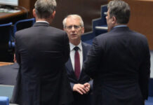 ПП и ДБ може да са в отделни парламентарни групи