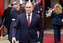 „Ройтерс“: Партията на проруския бивш президент Румен Радев спечели с лекота изборите